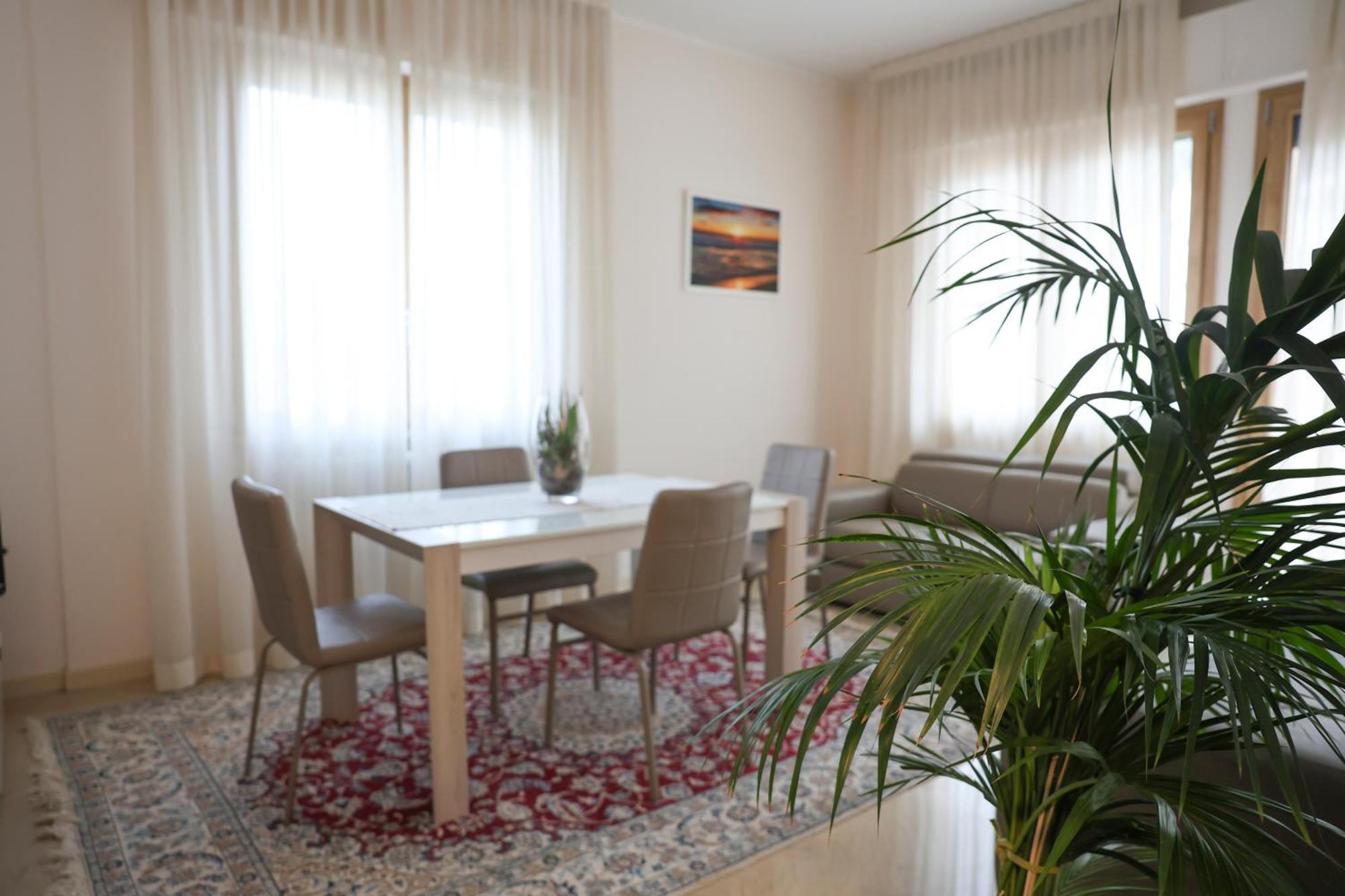 Апартаменты Blancohouse - Berto Luxury Rimini Centro Storico Экстерьер фото